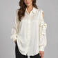 Camicia donna Pinko avorio con fiocco - fronte su modella, elaborata con IA