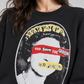 Felpa donna Aniye By nera con stampa - dettaglio su modella, elaborata con IA