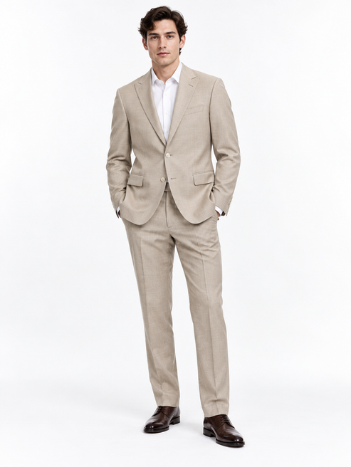 Abito completo Hugo Boss beige, vista frontale su modello