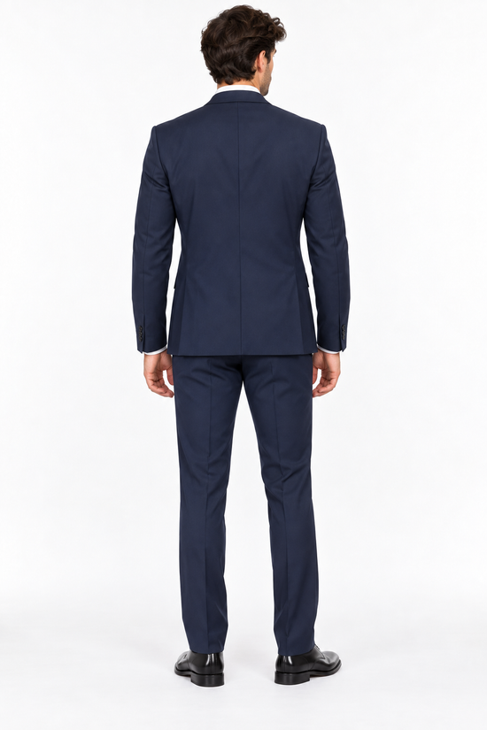 Abito completo uomo HUGO blu navy in lana vergine, vista posteriore indossata