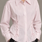 Camicia Pinko a righe rosa con lacci - dettaglio su modella