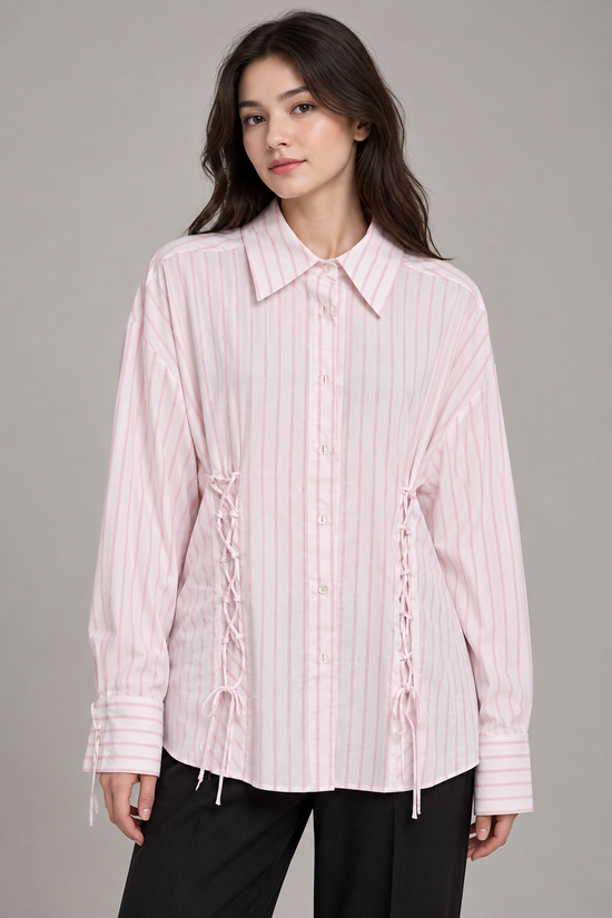 Camicia Pinko a righe rosa con lacci - fronte su modella