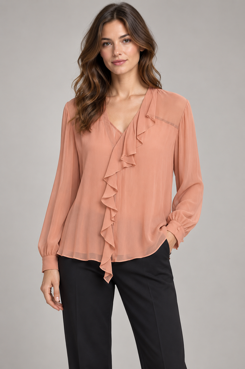 Blusa Pinko color pesca con volant - fronte su modella