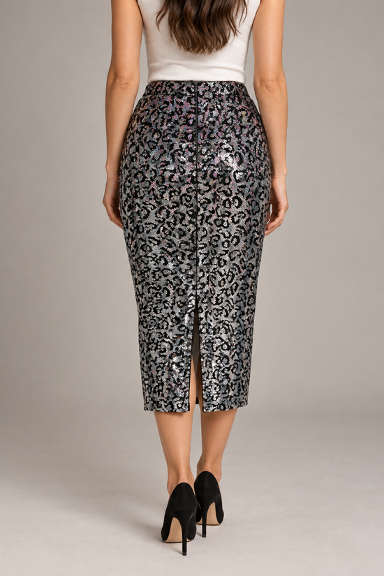 Gonna animalier con paillettes - retro su modella