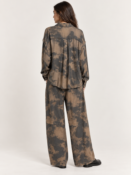 Completo donna pantalone e camicia fantasia – HaveOne back