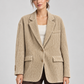 Giacca Dixie beige lavorata - fronte su modella