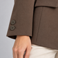 Giacca Have One doppiopetto marrone su modella – dettaglio