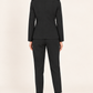 Tailleur nero Have One su modella — dietro