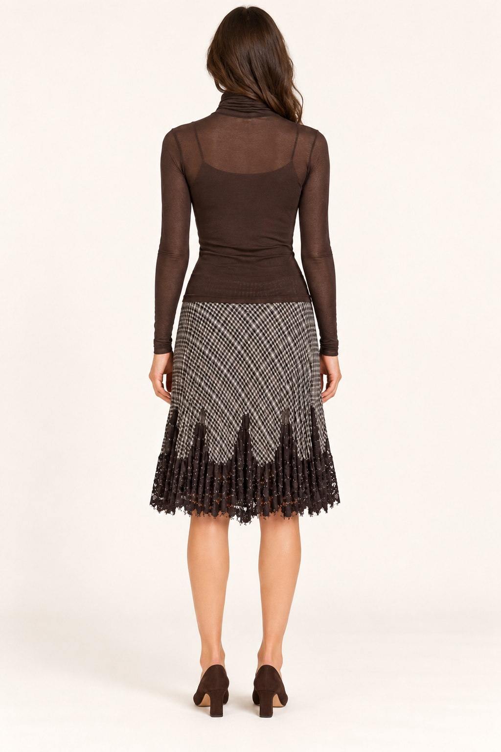 Dixie – Maglia marrone a collo alto – retro su modella