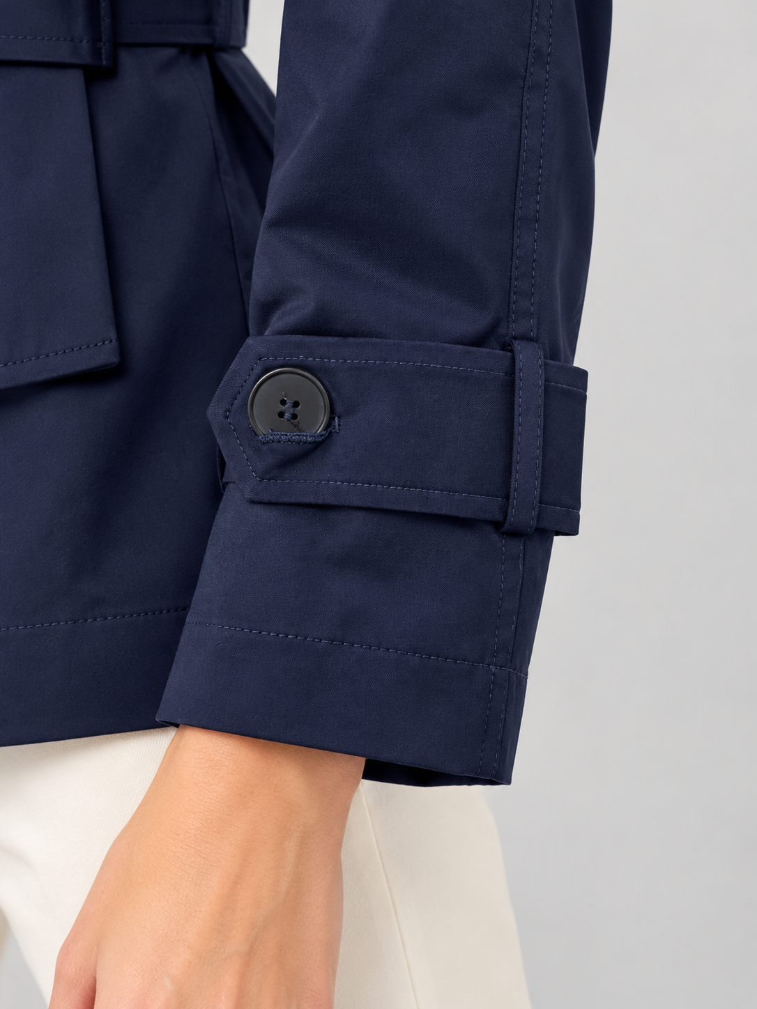 Trench corto Maddalena Di Lorenzo blu navy - dettaglio