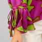Camicia Milva fucsia e verde con polsini a volant - dettaglio