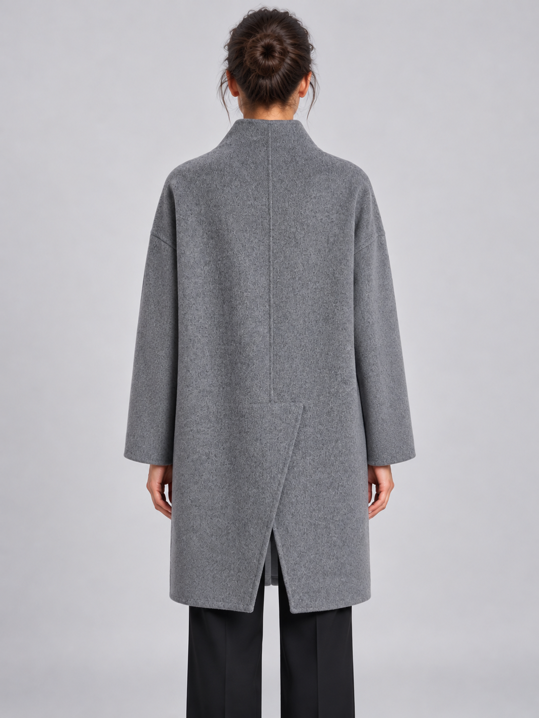 Cappotto donna Alessia Santi grigio in lana - retro - immagine elaborata con IA