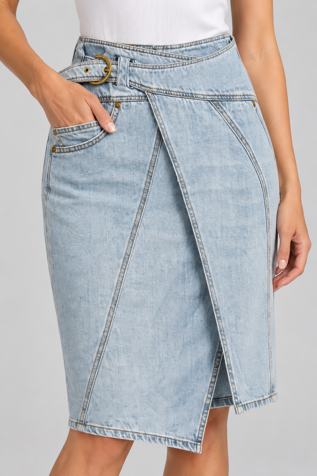 Pinko – Gonna denim chiaro con fibbia – dettaglio