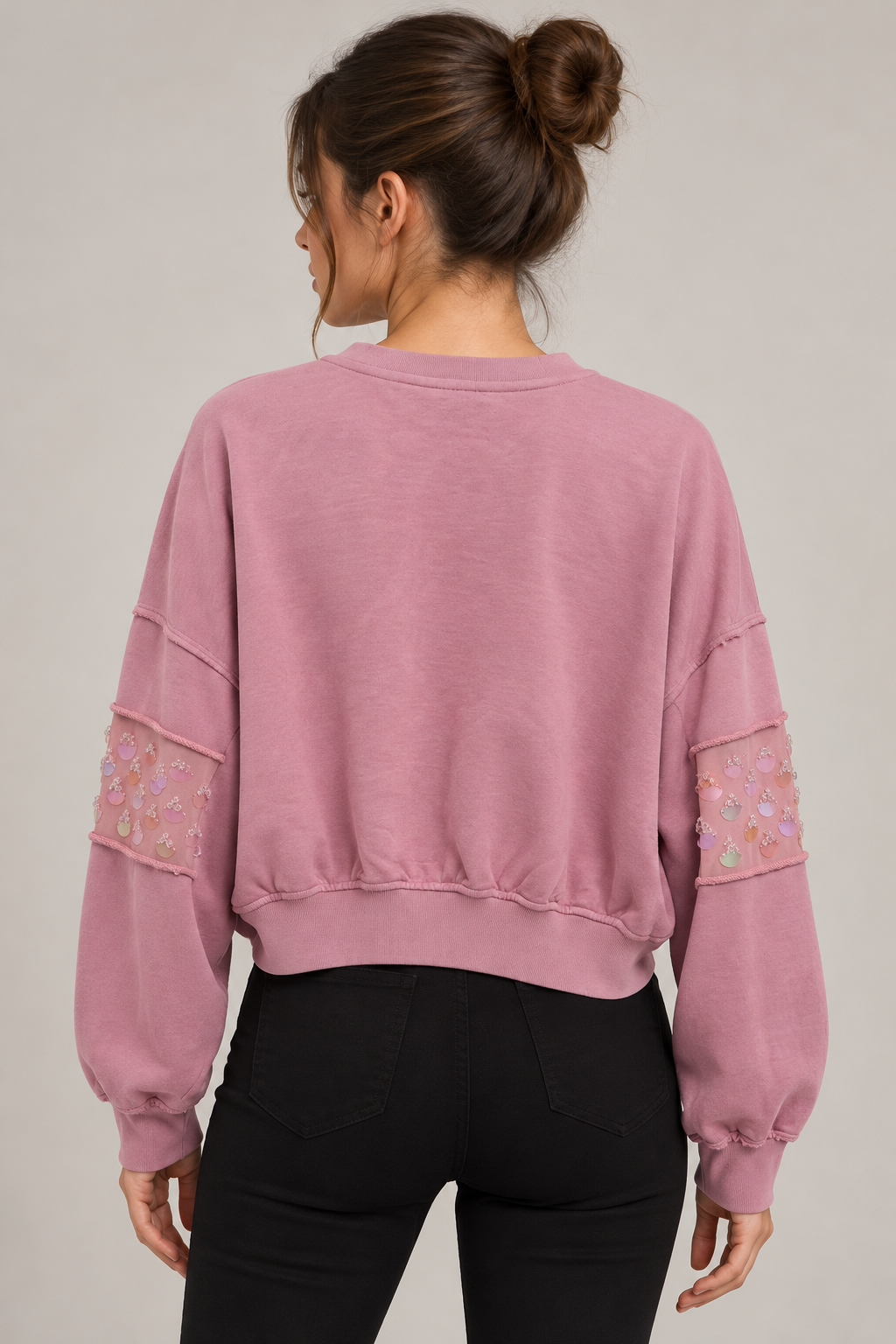 Felpa Pinko rosa con applicazioni sulle maniche - retro