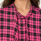 Camicia Pinko donna a quadri rosa e neri - dettaglio su modella virtuale