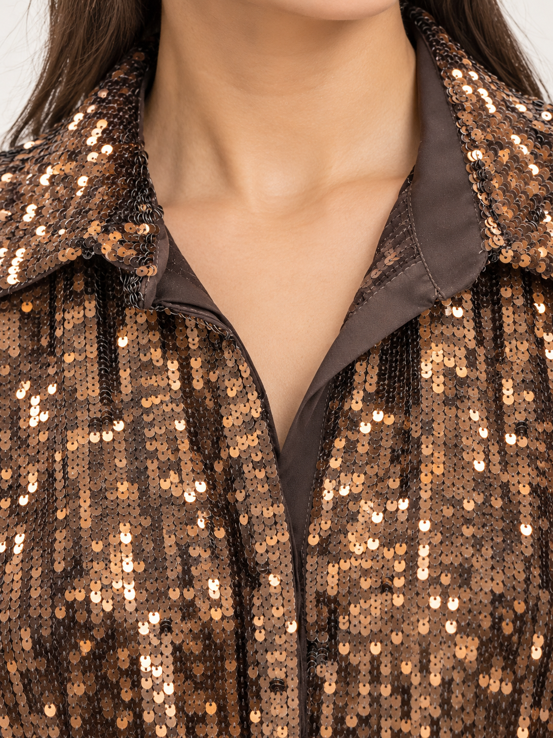 Camicia Pinko donna con paillettes bronzo - dettaglio su modella virtuale