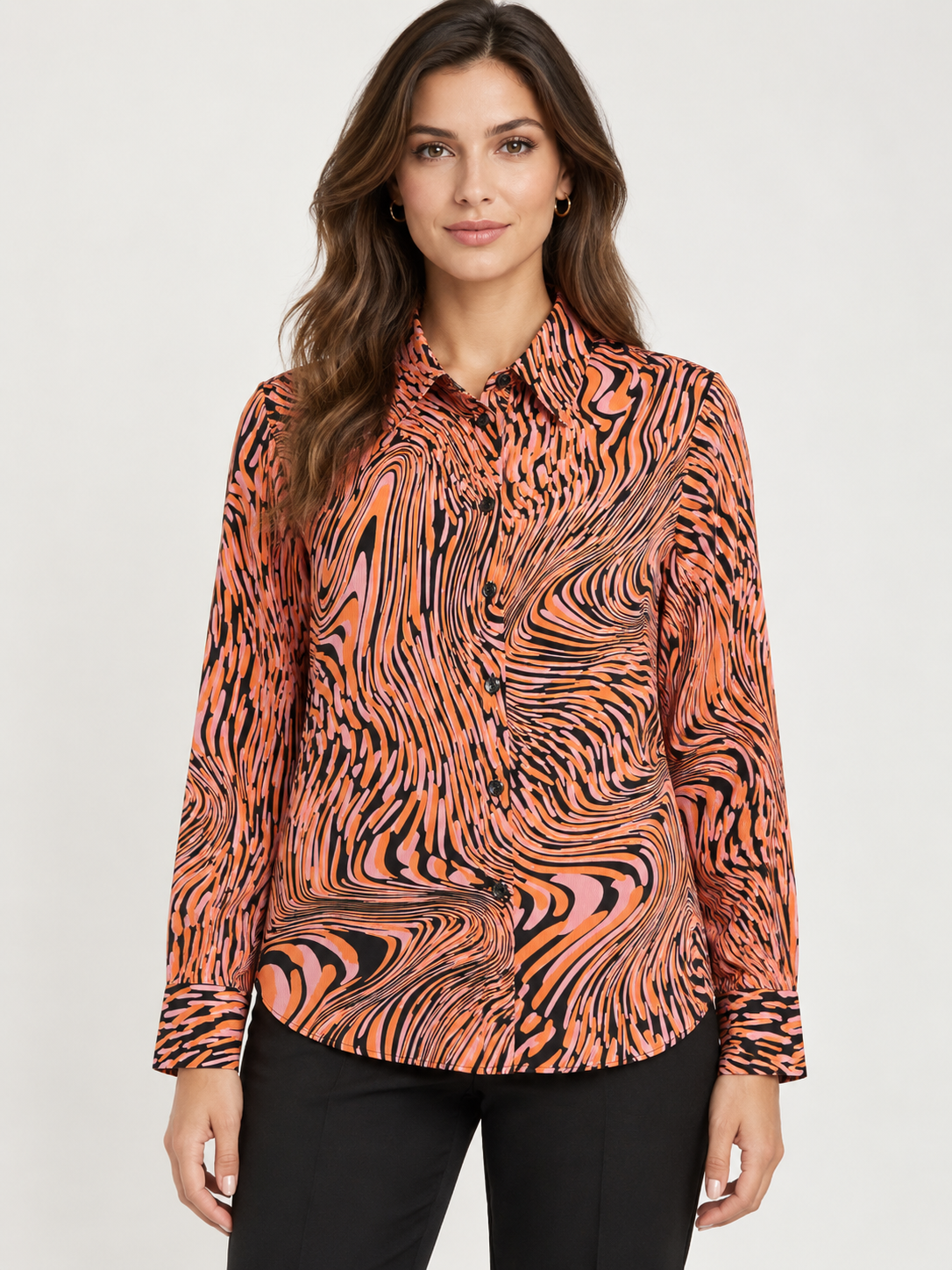 Camicia Pinko donna fantasia arancione rosa e nera - fronte su modella virtuale