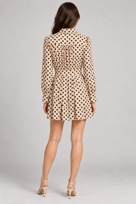 Abito chemisier Pinko beige a pois marroni - retro su modella