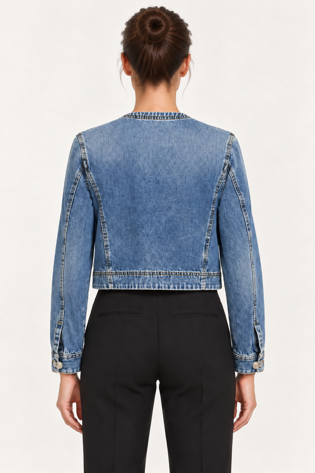 Giacca Pinko denim su modella retro