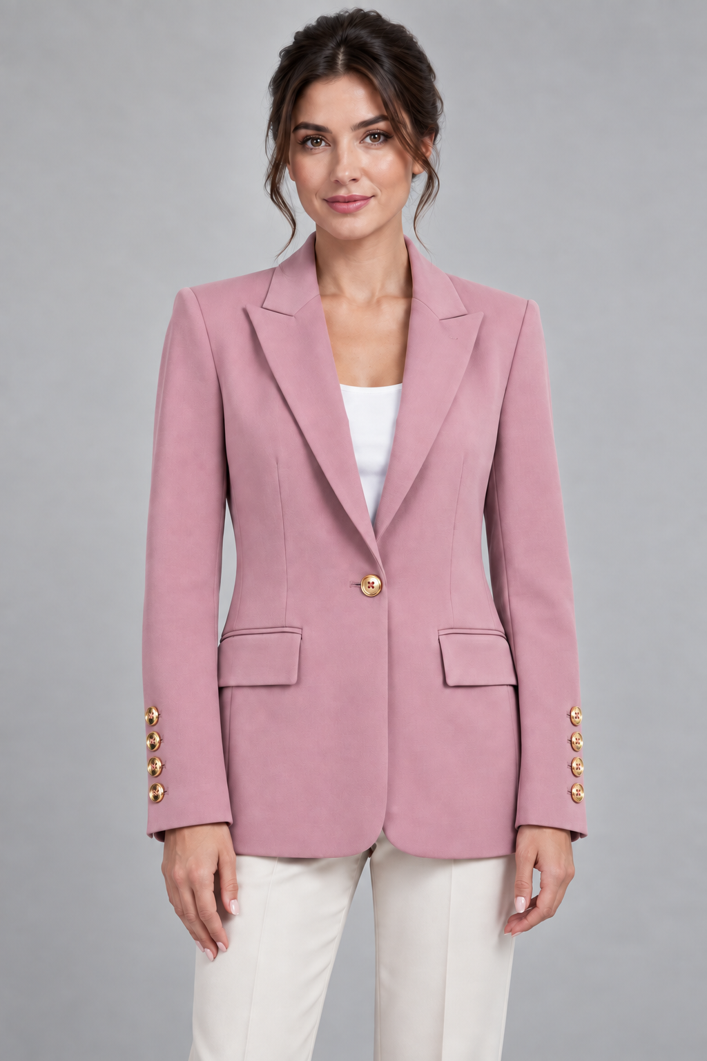 Giacca Pinko rosa con bottoni dorati – fronte su modella
