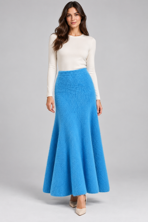 Gonna lunga Pinko azzurra su modella – fronte