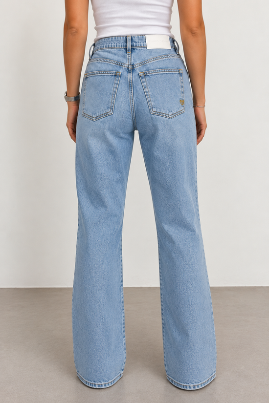 Pinko jeans azzurro chiaro - retro su modella