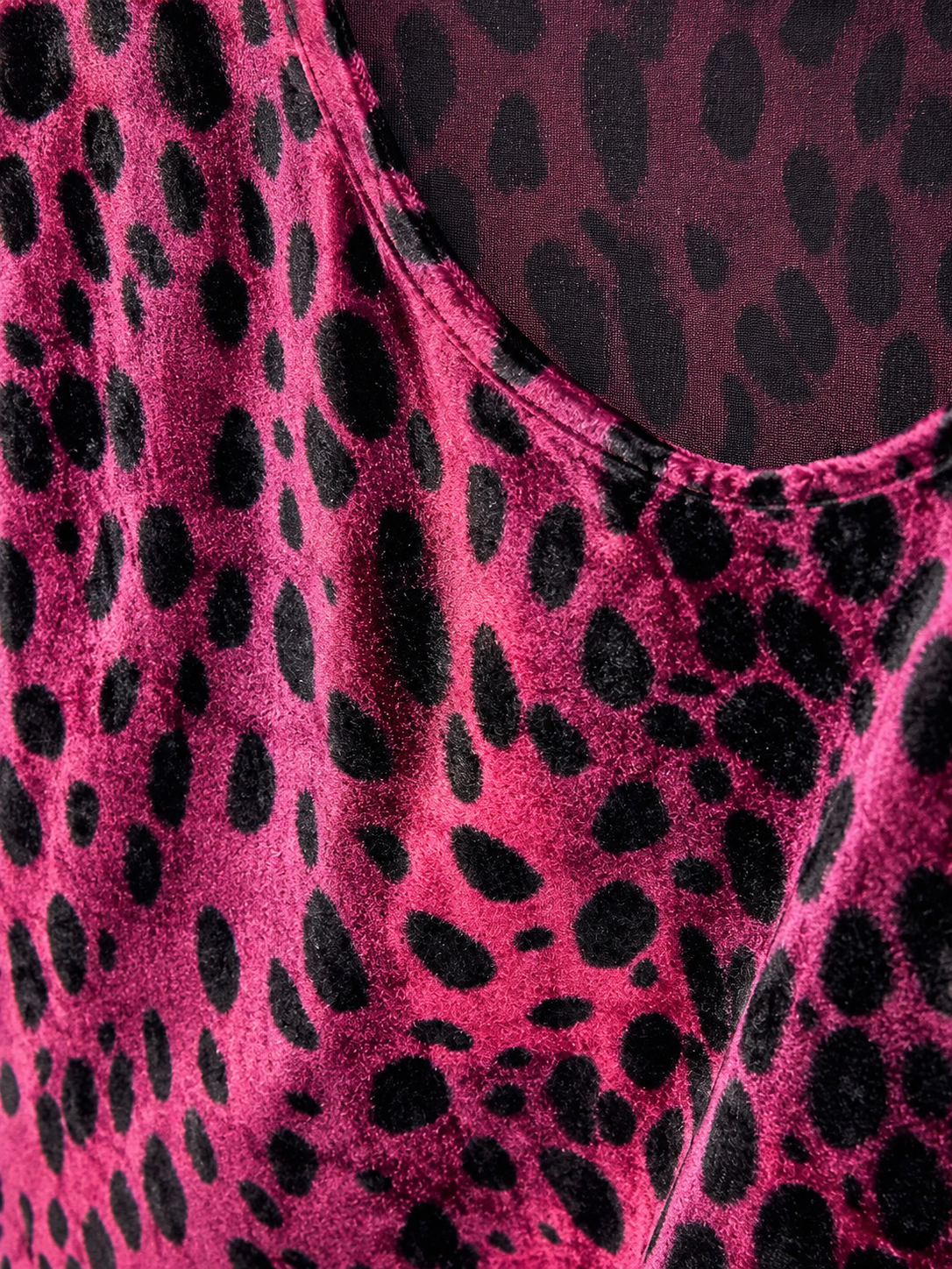Pinko Top animalier bordeaux e nero – dettaglio