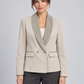 Giacca Please beige con collo a scialle – fronte su modella