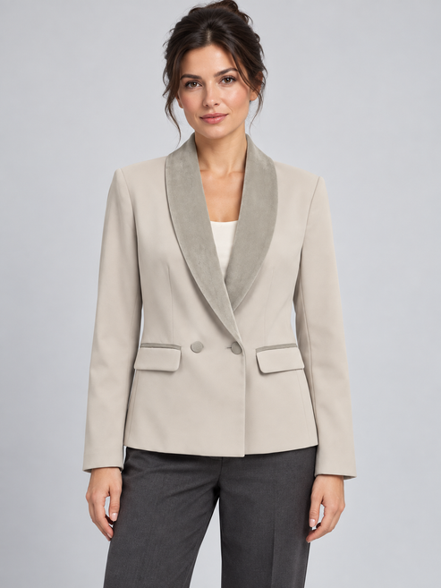 Giacca Please beige con collo a scialle – fronte su modella