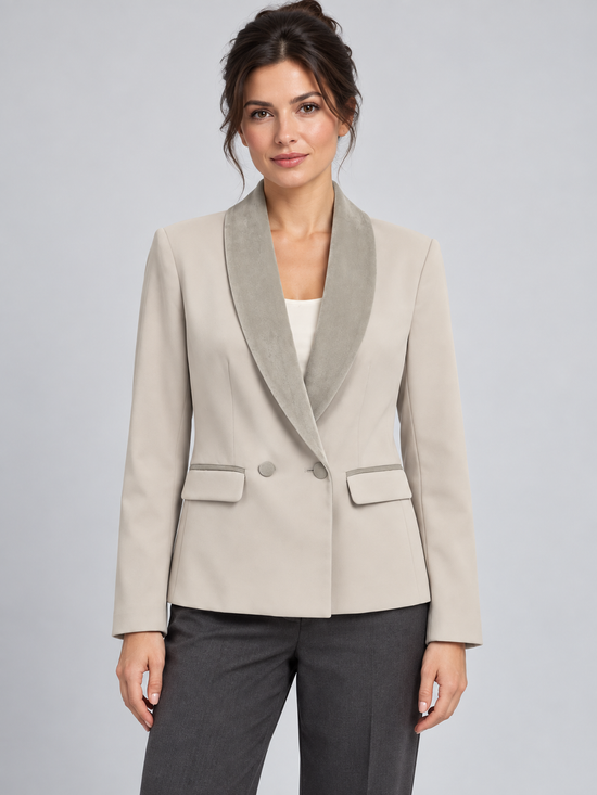 Giacca Please beige con collo a scialle – fronte su modella
