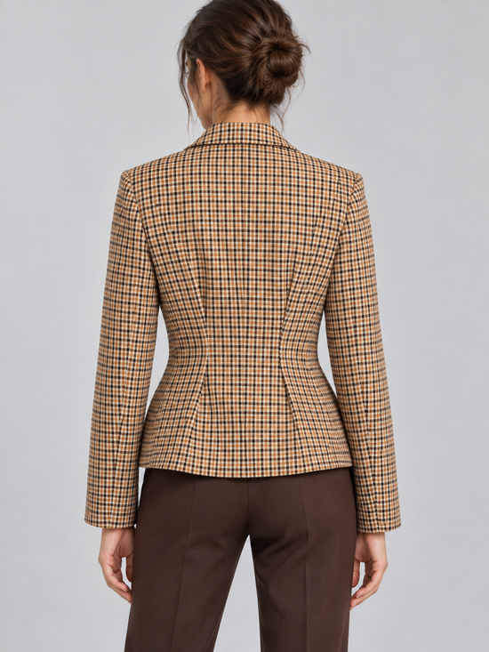 Giacca Tensione In a quadretti su modella – retro